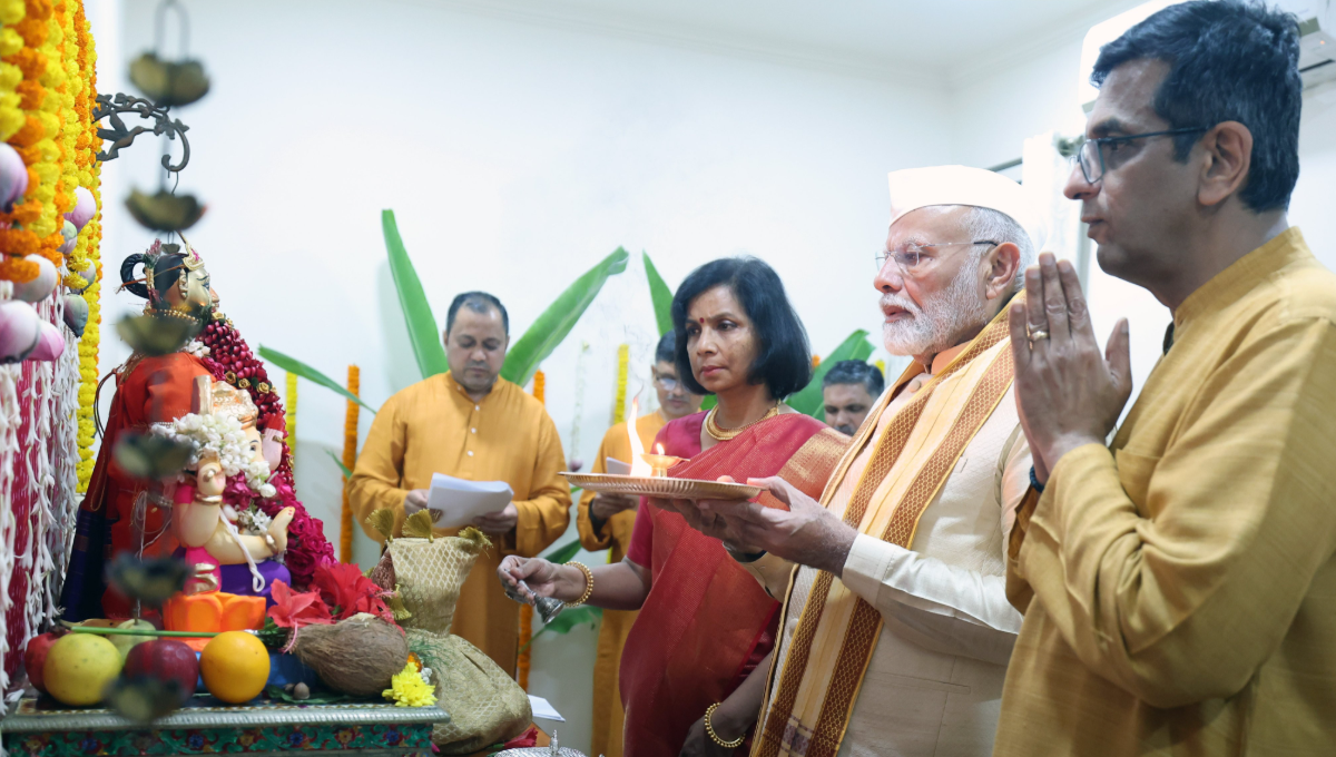 PM Modi’s visit to Chief Justice’s home sparks controversy