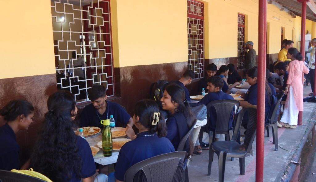 Participants at the Sadbhav Mahotsav 2024 having lunch.