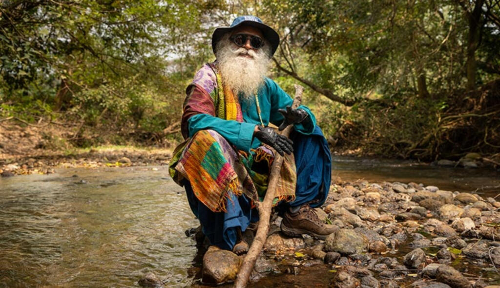 Jaggi Vasudev living the good life.
