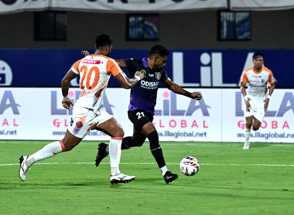 Odisha FC's Roy Krishna in action against Kerala Blasters FC.
