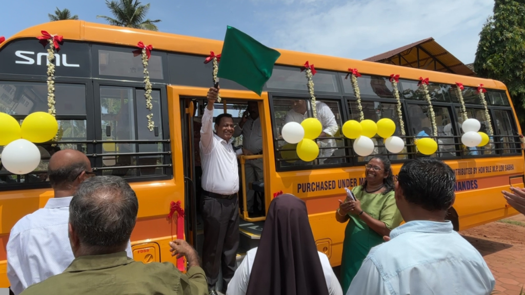 Capt. Viriato flagging off the brand new bus.