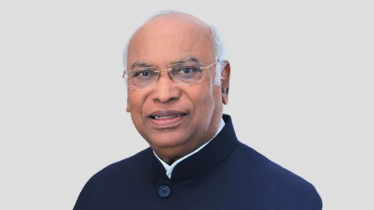 Republic Day 2026: Kharge Urges Defence of Constitution’s Spirit
