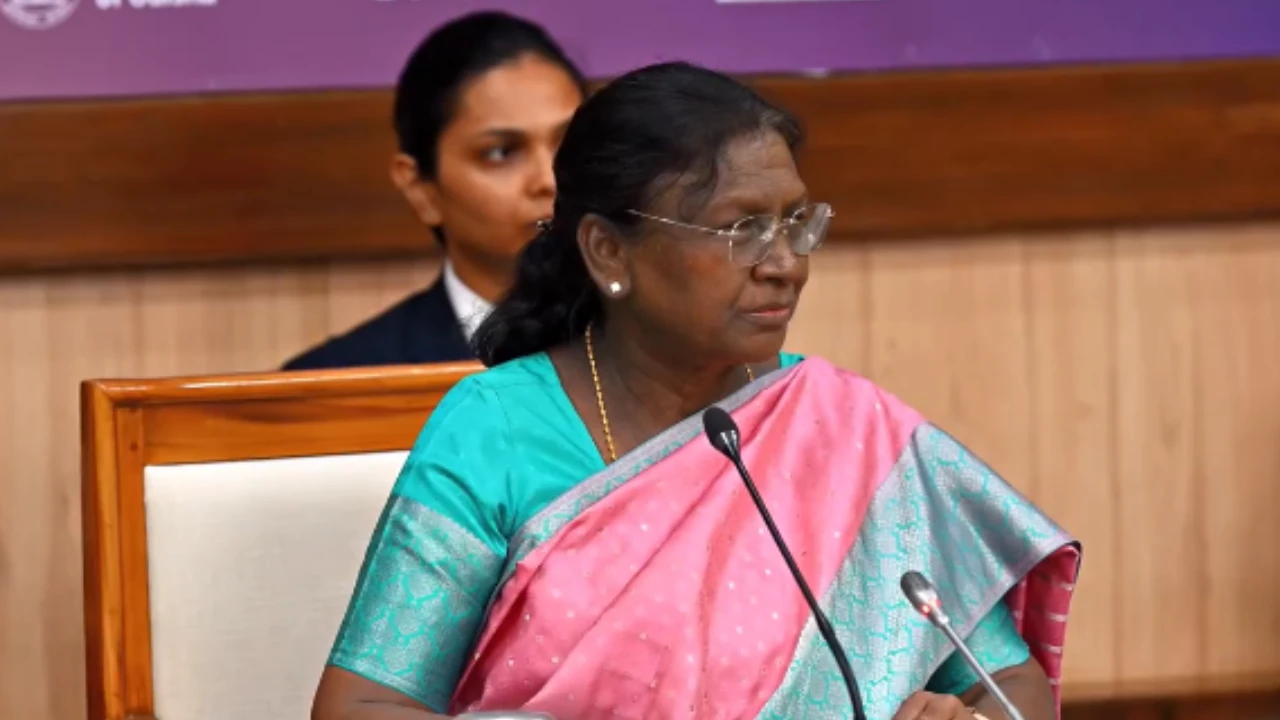Holi 2026: President Murmu, Speaker Birla Extend Greetings
