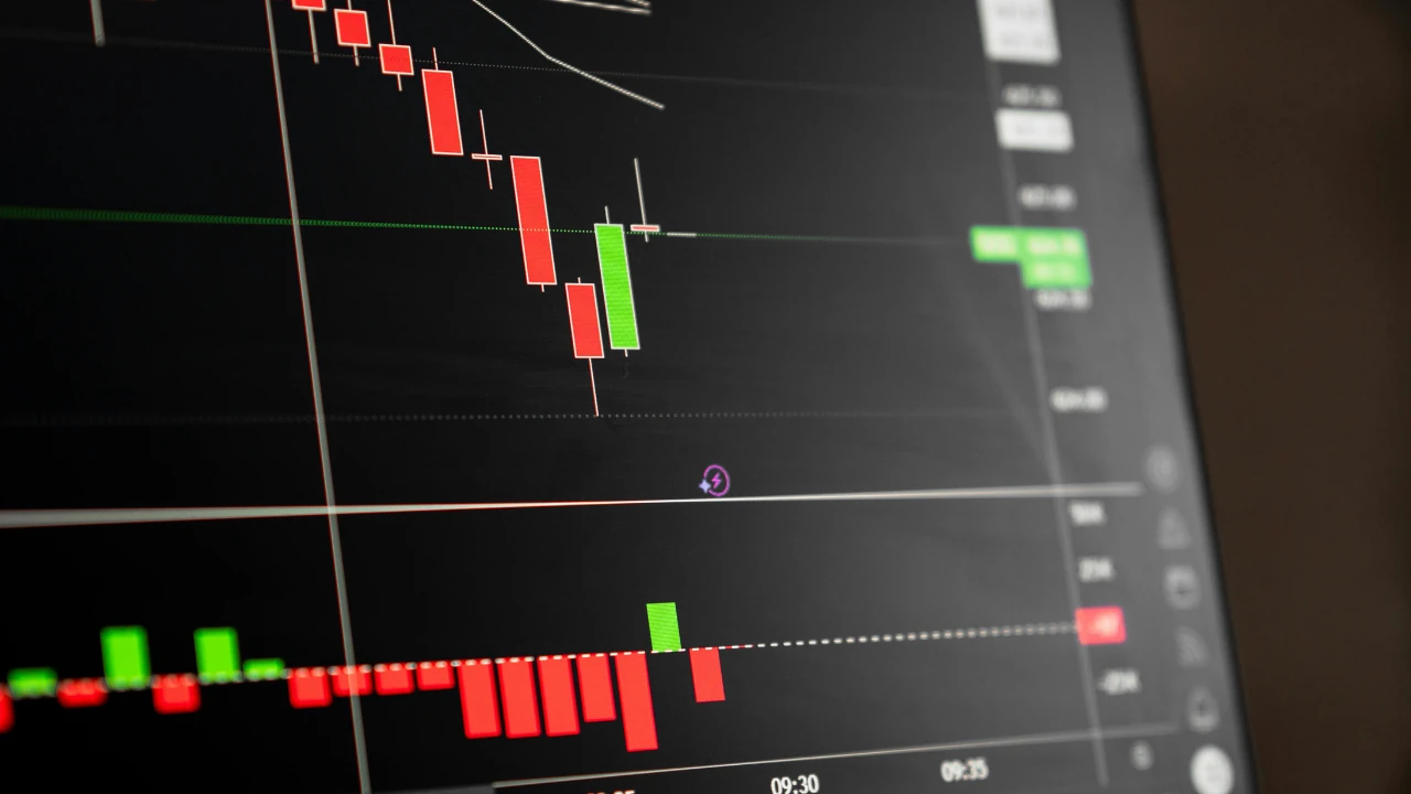 Sensex, Nifty End Higher on Global Cues, Earnings Boost