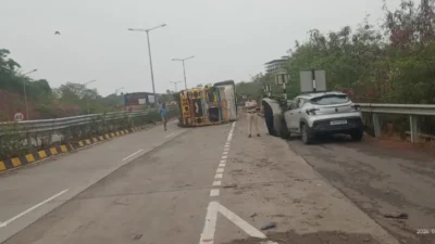 Truck Overturns on Bambolim–Santa Cruz Slope, Traffic Diverted