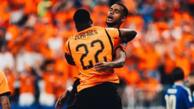 Netherlands Thrash Sweden 5-1 to Go Top of Group F