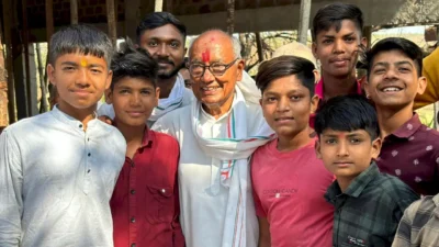 Congress Leaders Urge Centre to Halt CBSE Three-Language Rollout