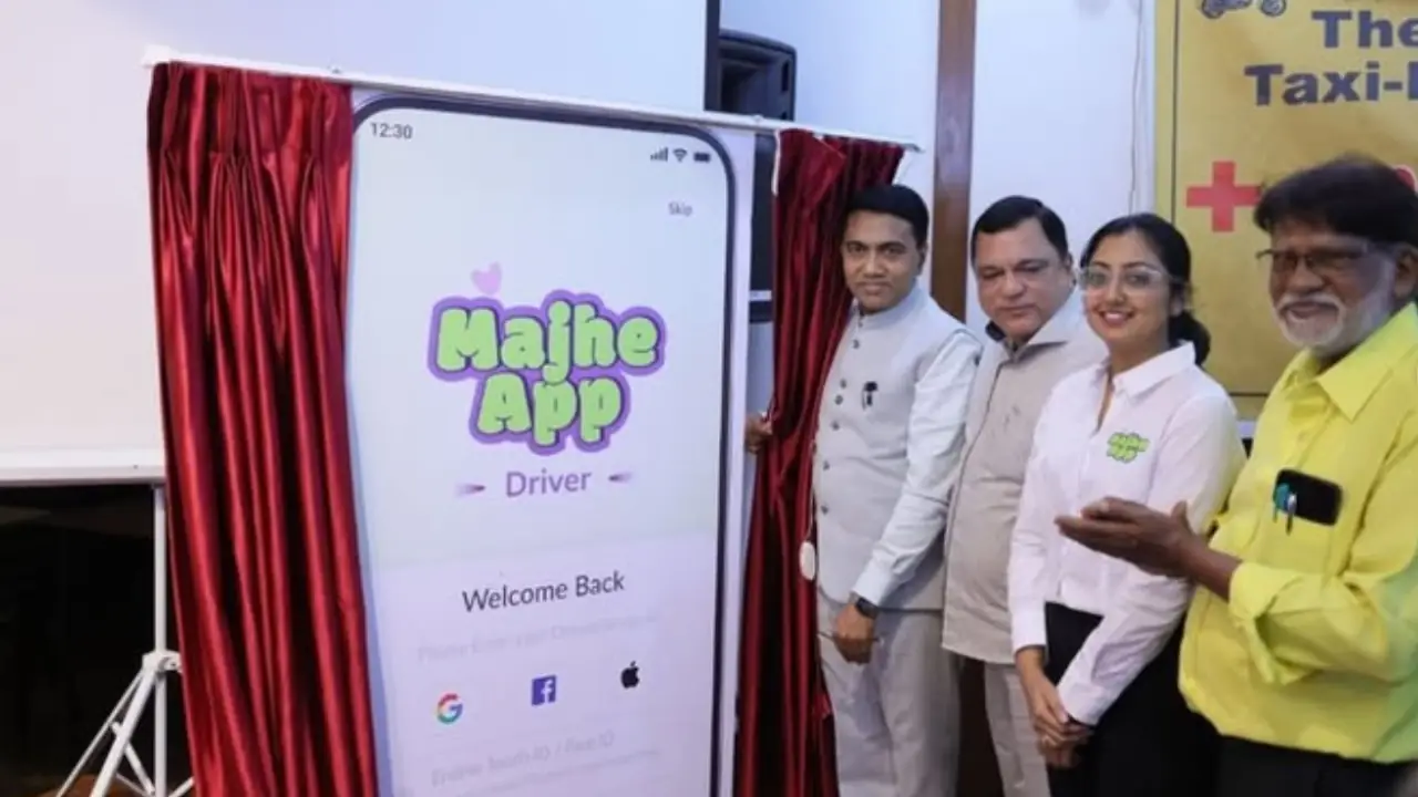 MajheApp Driver launch in Panjim for Goa motorcycle taxi pilots, attended by Chief Minister Pramod Sawant and Transport Minister Mauvin Godinho.